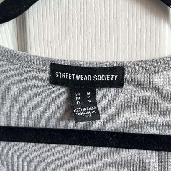 Ribbed Henley Bodysuit | V Neck Bodysuit - Picture 4 of 7